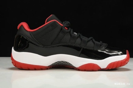 RED JORDAN LOW RETRO BLACK 